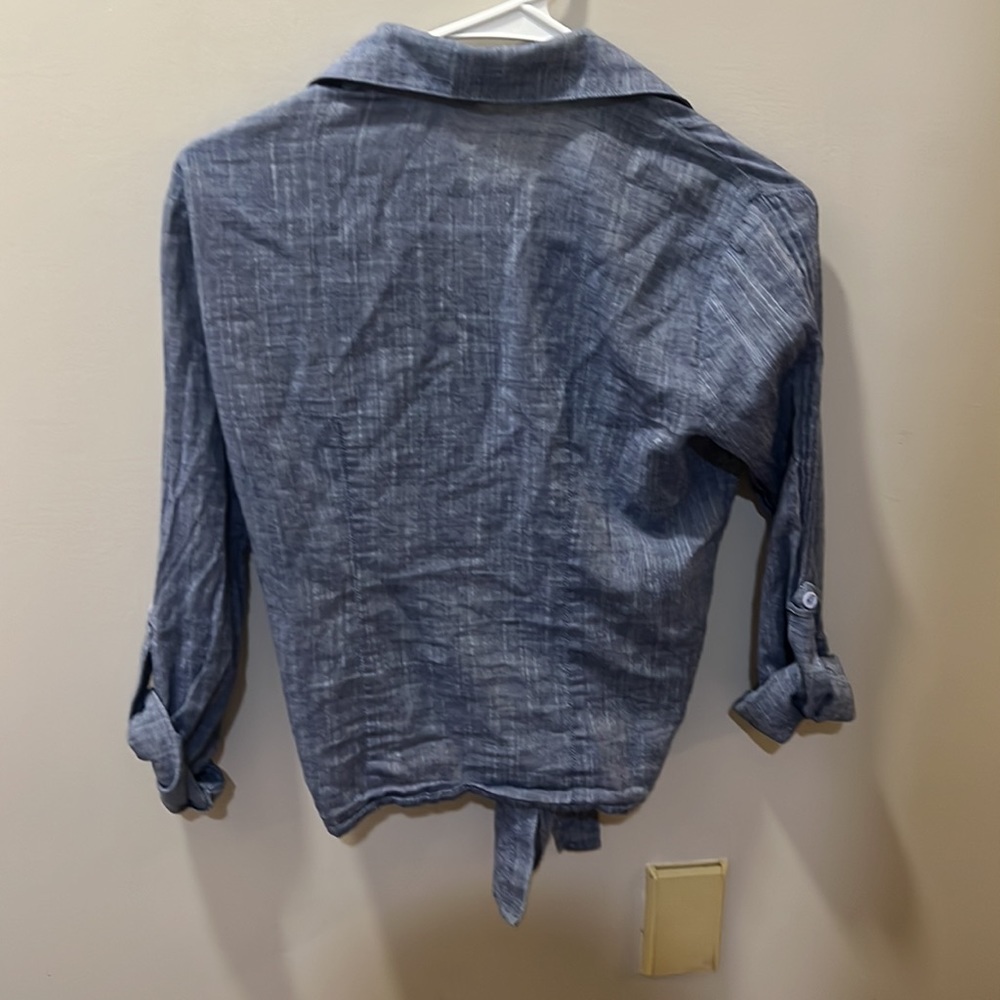 Big girls size small Tie-front Jean shirt - Picture 2 of 7